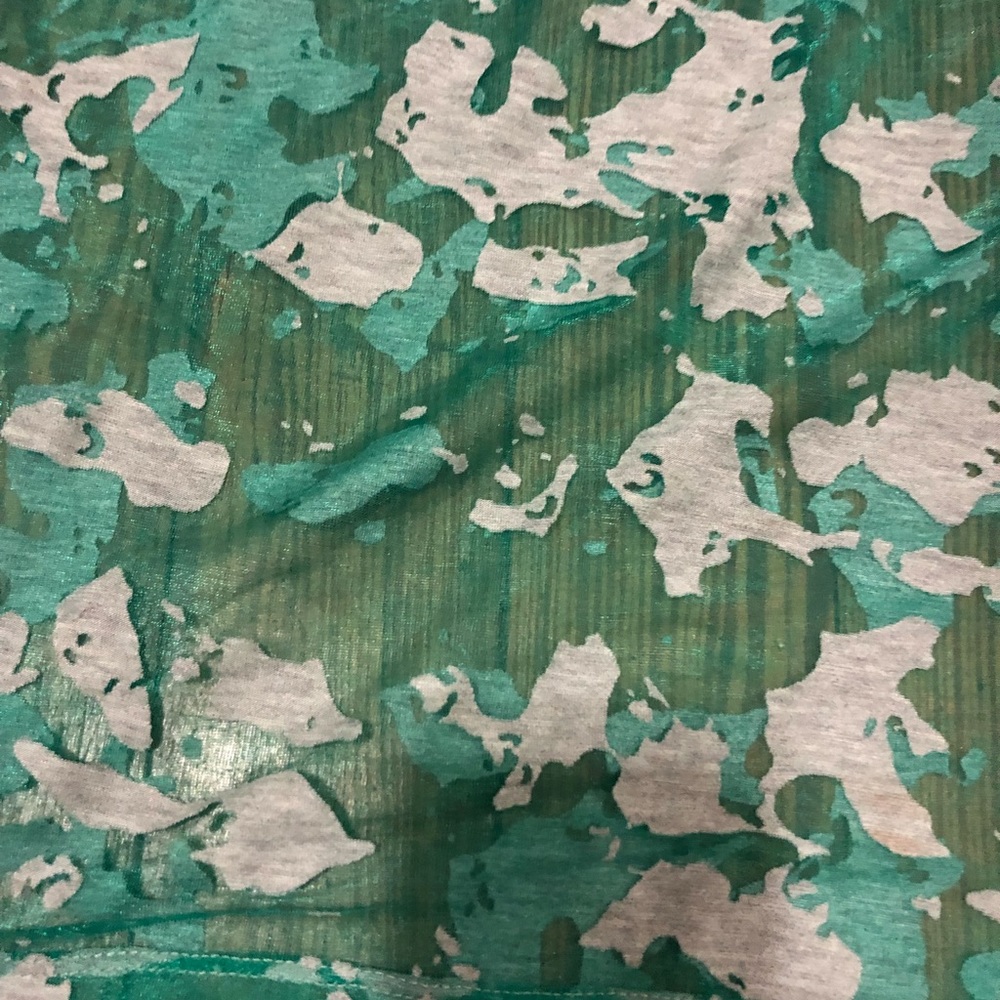 Top - Picture 2 of 2